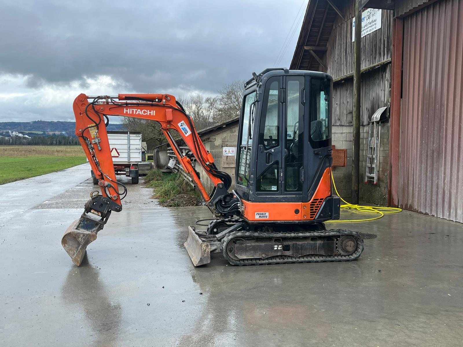 Mathys Bau Walperswil Baumaschinen Vermietung Baumaschinenvermietung Bagger Walze Vibroplatte Grabenstampfer Fugenschneider Berner Seeland Schweiz